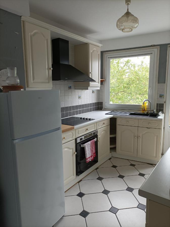 Joli Appartement Type 5 En Centre Ville Châteauroux Dış mekan fotoğraf